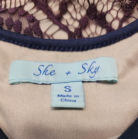 She + Sky tank top with Lace Over-lay Size Small Burgundy Color - Picture 6 of 8